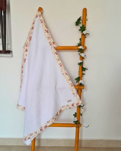 Βρεφική Πετσέτα Κάπα Floral Σάπιο Μήλο